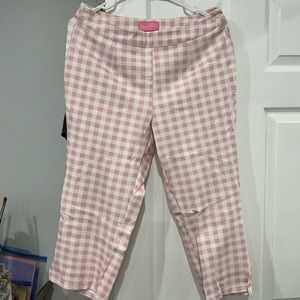 Sugar Thrillz pink checkered capri pants L
